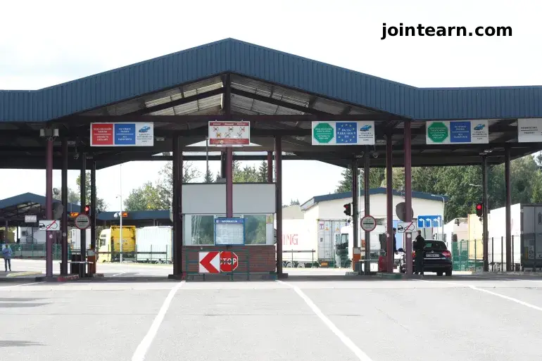 Lithuania Extends Belarus Border Closure After ‘Balloon Attack’