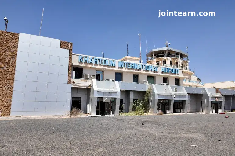 2025-03-27T144421Z_2093055023_RC2HPO53B8S2_RTRMADP_3_SUDAN-POLITICS-AIRPORT-1761215543