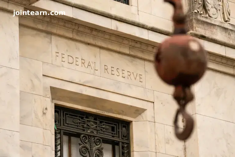 US Federal Reserve Cuts Interest Rates as Labour Market Weakens