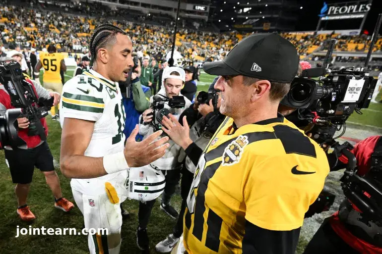 Jordan Love Outshines Aaron Rodgers as Packers Top Steelers 35-25