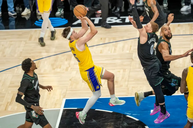 Austin Reaves Leads Lakers to Thrilling Buzzer-Beater Win Over Timberwolves
