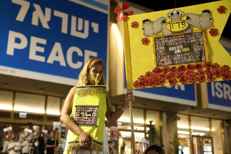 Israel Threatens to Resume Fighting if Hamas Fails to Honor Gaza Ceasefire Deal