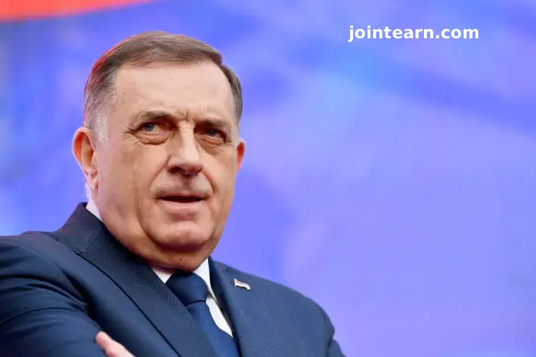 AFP__20250225__36YL8QB__v1__Preview__BosniaPoliticsSerbsDodikTrial-1740595627