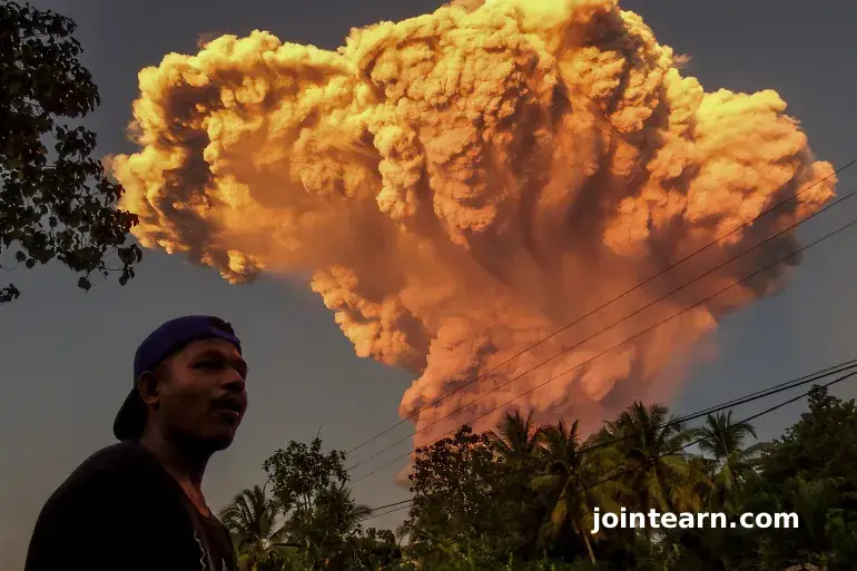 Indonesia’s Mount Lewotobi Laki-Laki Erupts, Volcanic Ash Reaches 10km