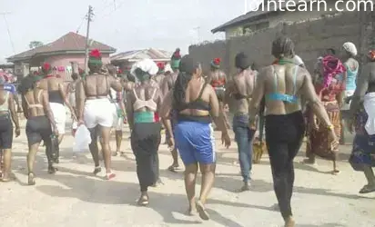 Biafra-women5