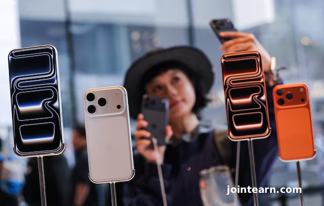 Apple’s iPhone 17 Series Boosts Shipments in China Amid Sluggish Smartphone Market