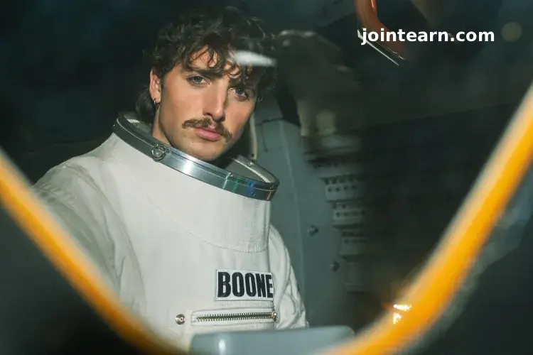 Benson Boone to Headline Kennedy Space Center Show with ‘Moonbeam Ice Cream Energy’