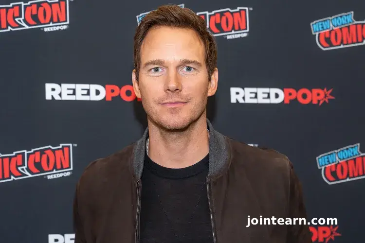 chris-pratt-new-york-comic-con-2025-102025-1-cf4ffbb2cffe4d25b289a65a4bfbcea7