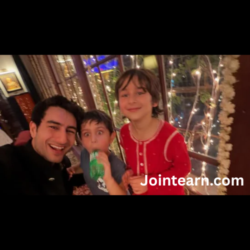 ‘Saif Large, Saif Mini, Kareena Mini’: Ibrahim Ali Khan Shares Adorable Diwali Picture with Taimur and Jeh