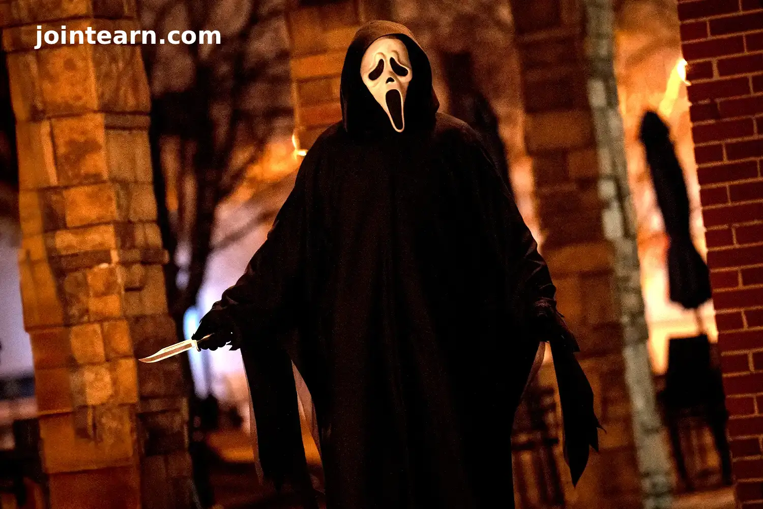 Neve Campbell Returns in Scream 7 Trailer as Ghostface Terrorizes Sidney Prescott and Family