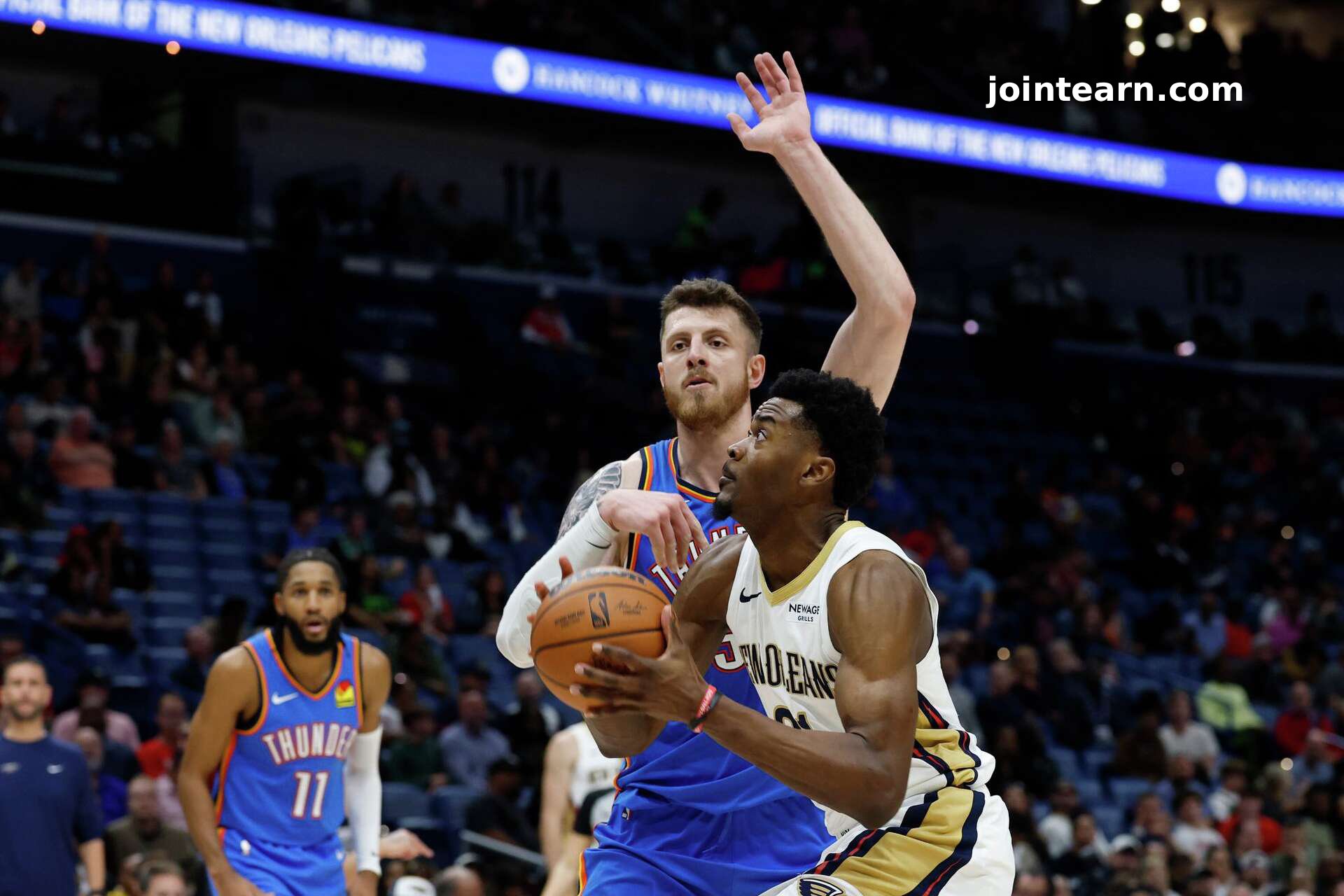 Holmgren Drops 26 as Thunder Dominate Pelicans 126–109, Extend Season-Opening Surge
