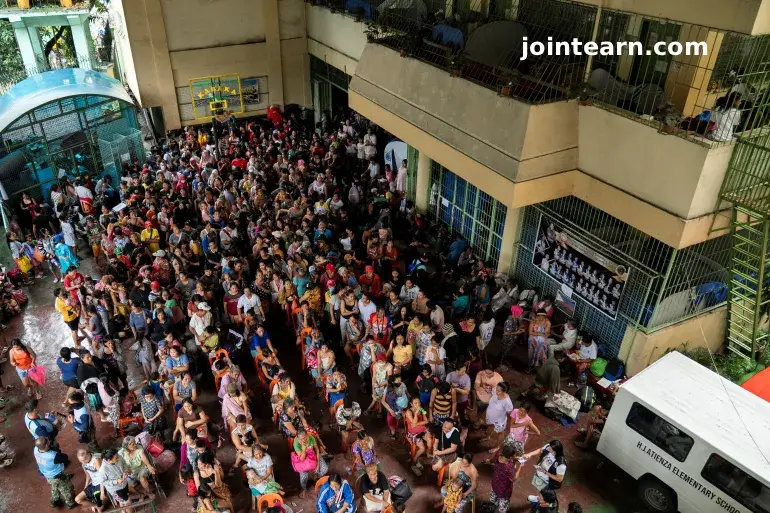 Super Typhoon Fung-wong Approaches Philippines: Nearly One Million Evacuated Amid ‘Life-Threatening’ Warnings