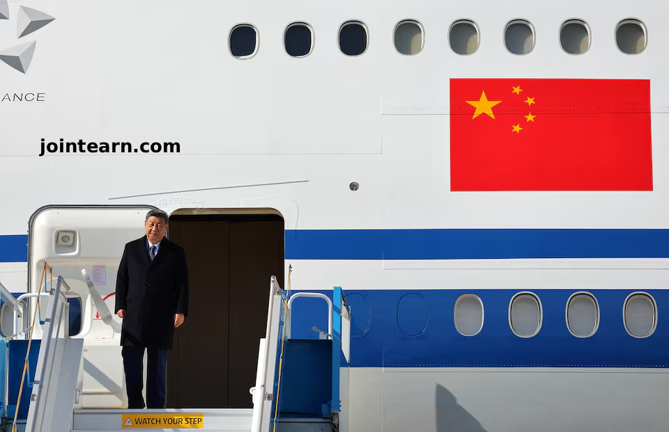 Xi Jinping Takes Center Stage at APEC Summit Following U.S.-China Trade Truce