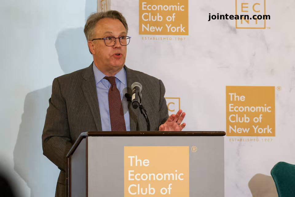 Fed Rate Cut Debate Intensifies After Williams Signals Near-Term Interest Rate Reduction