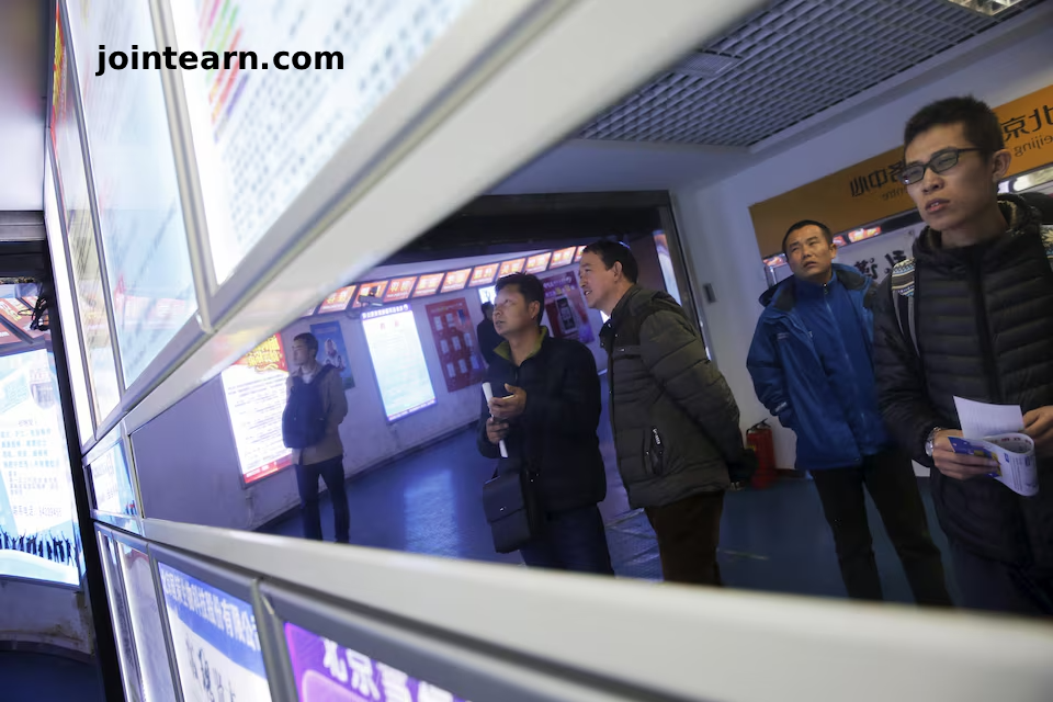 China’s Youth Jobless Rate Slightly Improves, Falling to 17.3% in October