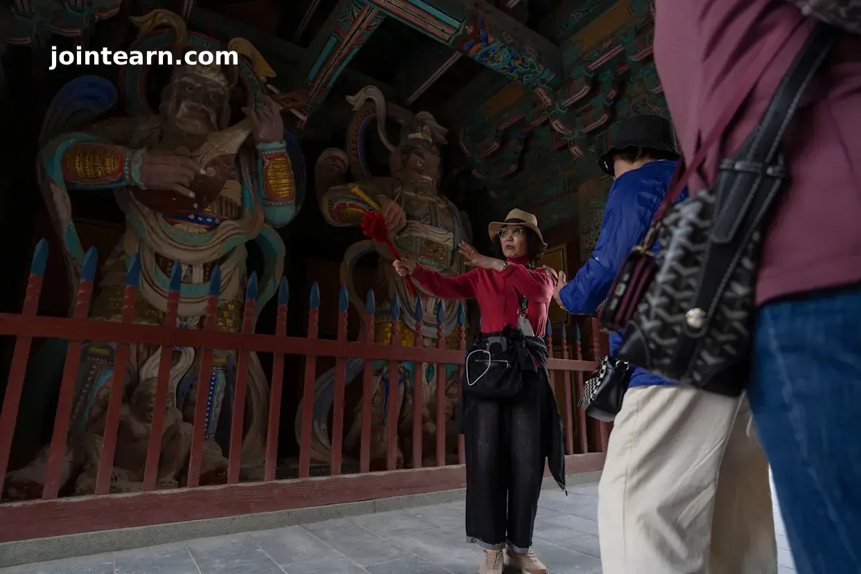 Xi Jinping Champions Free Trade at APEC 2025 as President Trump Bows Out of Major Summit