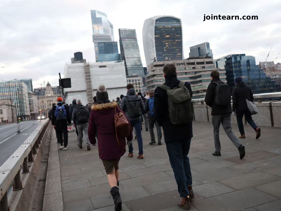 UK to Extend Wait Time for Foreign Workers’ Settled Status, Sparking Concerns