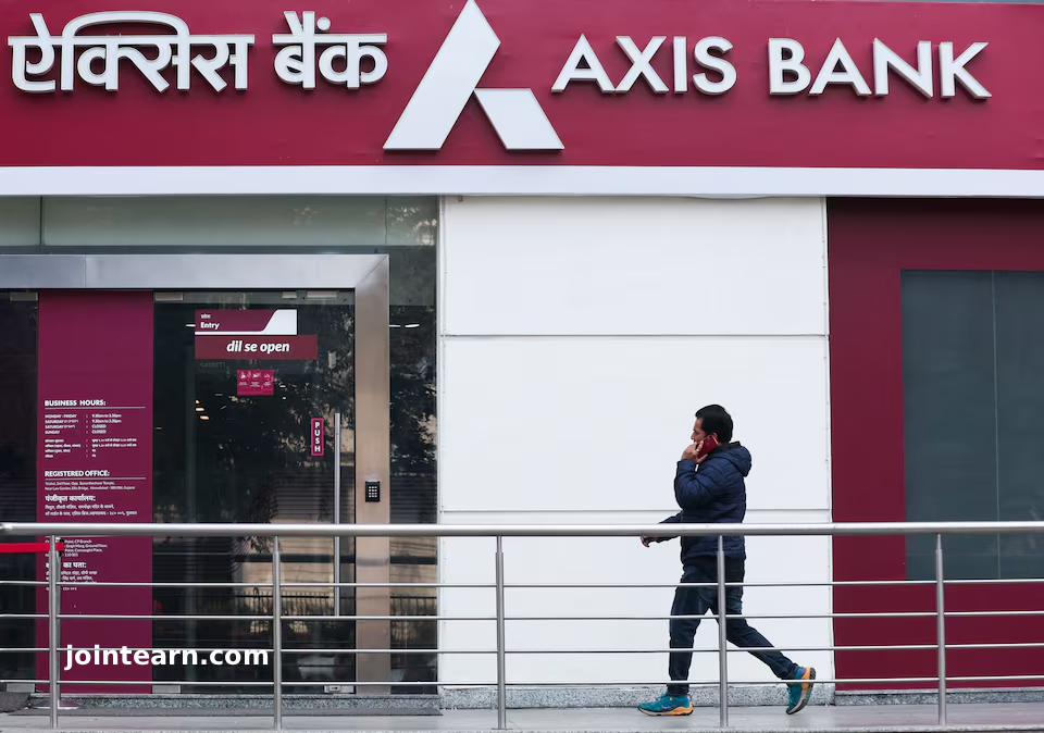 Axis Bank to Raise $559 Million Through Private Debt Placement