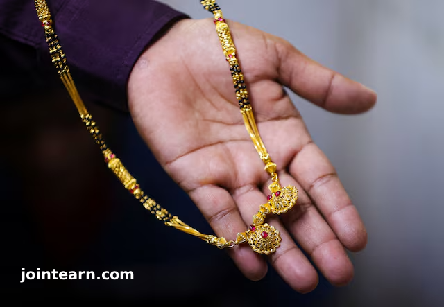 Gold Surges Over 1% as Investors Turn Cautious and the Dollar Eases