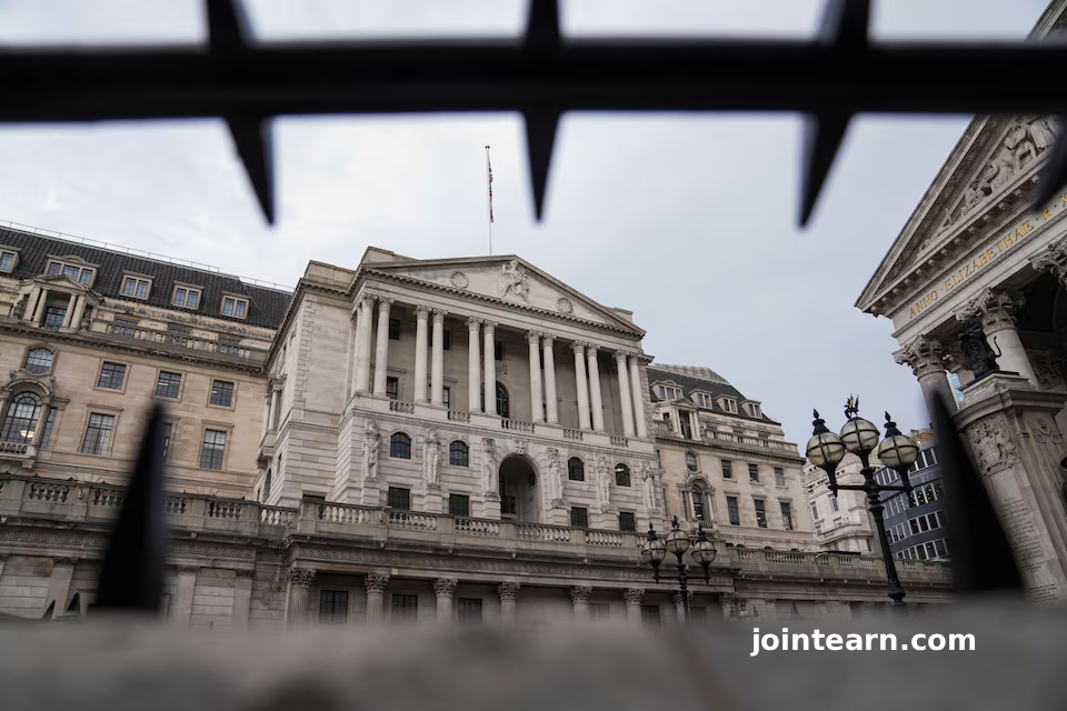 Bank of England Policymakers Reveal Divergent Views Ahead of November Rate Decision