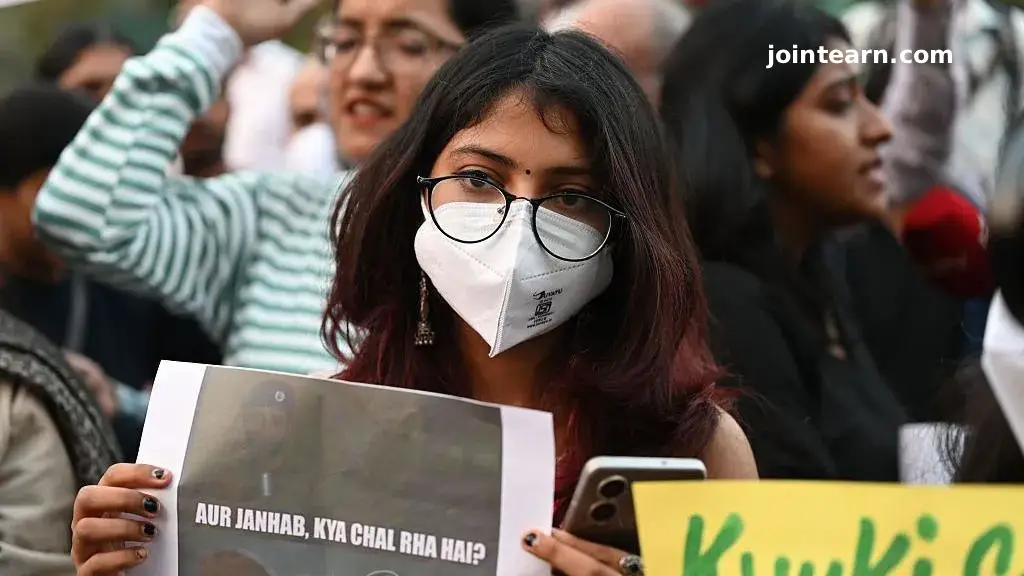 Dozens Detained as Hundreds Protest Delhi’s Toxic Air Amid Record Pollution