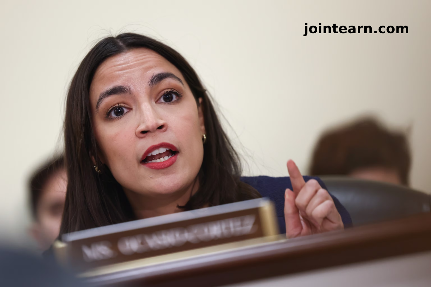 Alexandria Ocasio-Cortez Criticizes Trump’s Threats Against Democratic Lawmakers