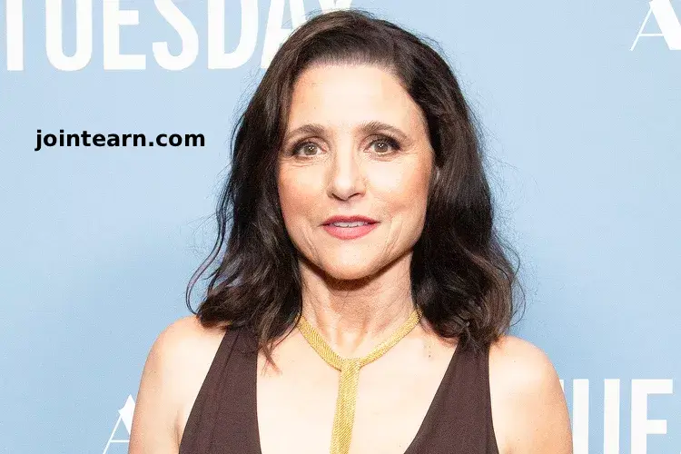 Julia Louis-Dreyfus Opens Up About Her 2017 Breast Cancer Diagnosis: “I Felt Backed Into a Corner”