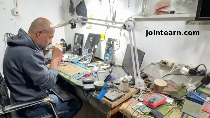 Gaza’s Tech Workers Fight to Keep the Digital World Alive Amid Israeli Attacks