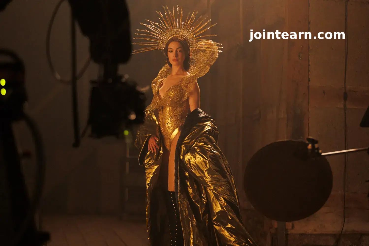 Anne Hathaway Becomes a Pop Icon in A24’s Haunting ‘Mother Mary’ Trailer