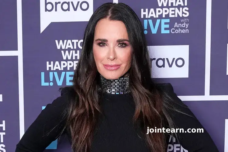 Kyle Richards Reveals Gossip Ended Her First Post-Divorce Romance Since Splitting From Mauricio Umansky