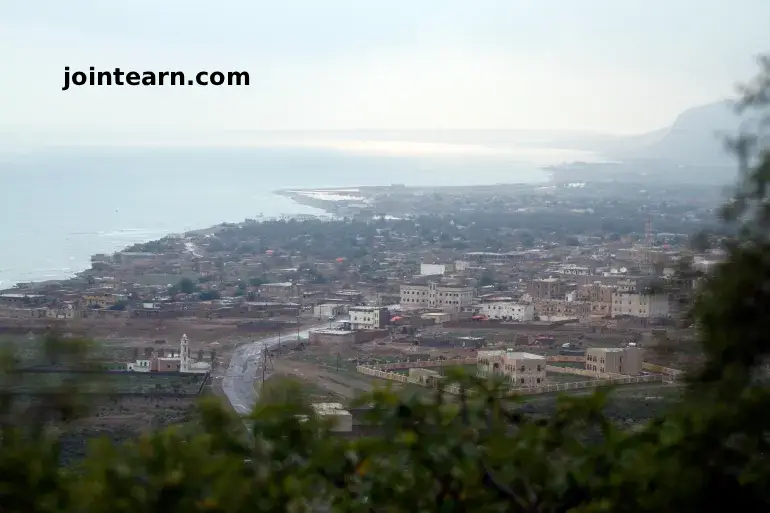 Hundreds of Tourists Stranded on Socotra as Yemen Tensions Escalate