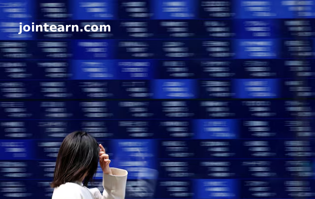 Crude Oil Prices Fall as Global Market Volatility Rises Amid Venezuela and China Tensions