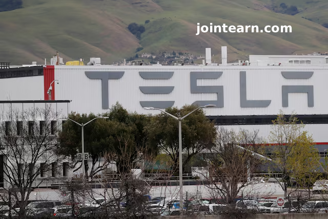 Tesla Agrees to Mediation in U.S. Racism Lawsuit