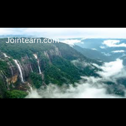 Lakhs of Devotees Brave Icy Sangam Waters as Magh Mela 2026 Kicks Off in Prayagraj