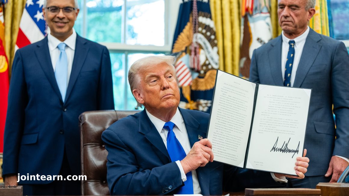 Trump Revives Drug Pricing Push With New Executive Order Targeting Medicare Costs