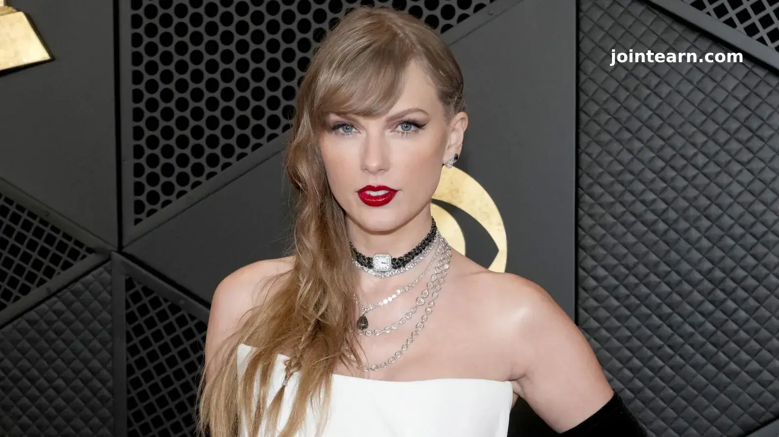 Donald Trump Reignites Feud with Taylor Swift, Claims Pop Star ‘No Longer Hot’ on Truth Social