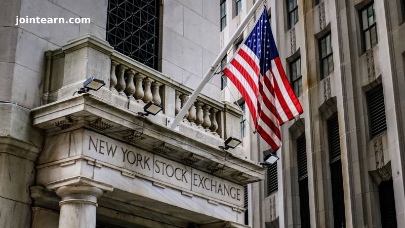 Wall Street Strategists React to Moody’s US Credit Rating Downgrade: Market Impact and Investor Sentiment