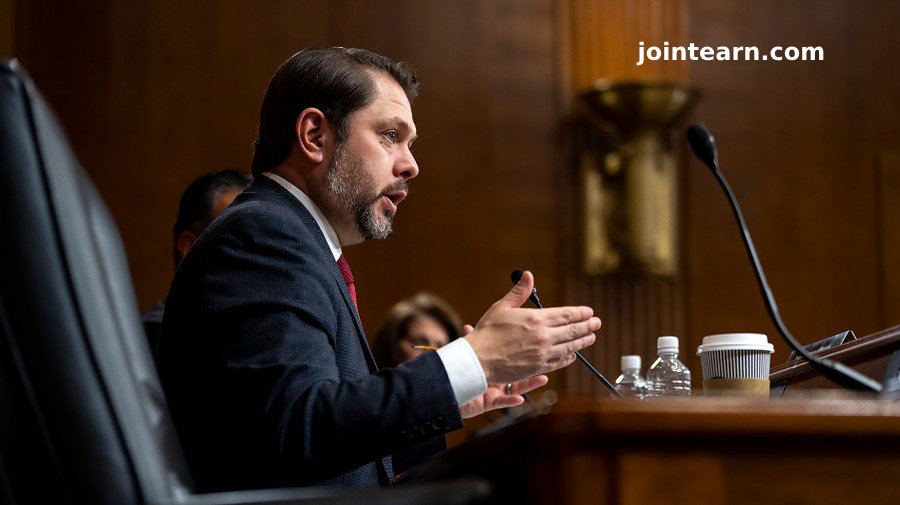 Gallego Says Democrats Must Make Room for Fetterman Amid GOP Support, Party Divisions
