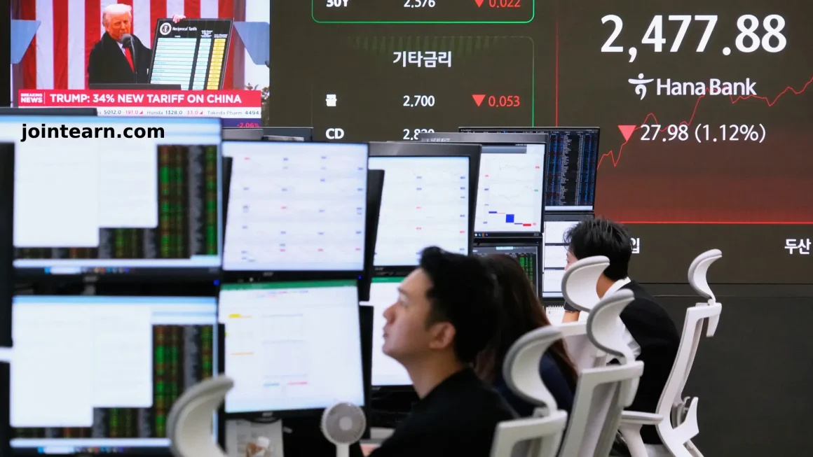 Trump Tariff Threats Challenge Asian Stocks’ Strong July Performance Record